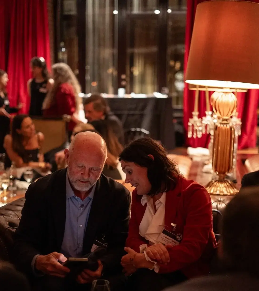 Encuentro Moovers — conversación entre líderes en evento The Shift